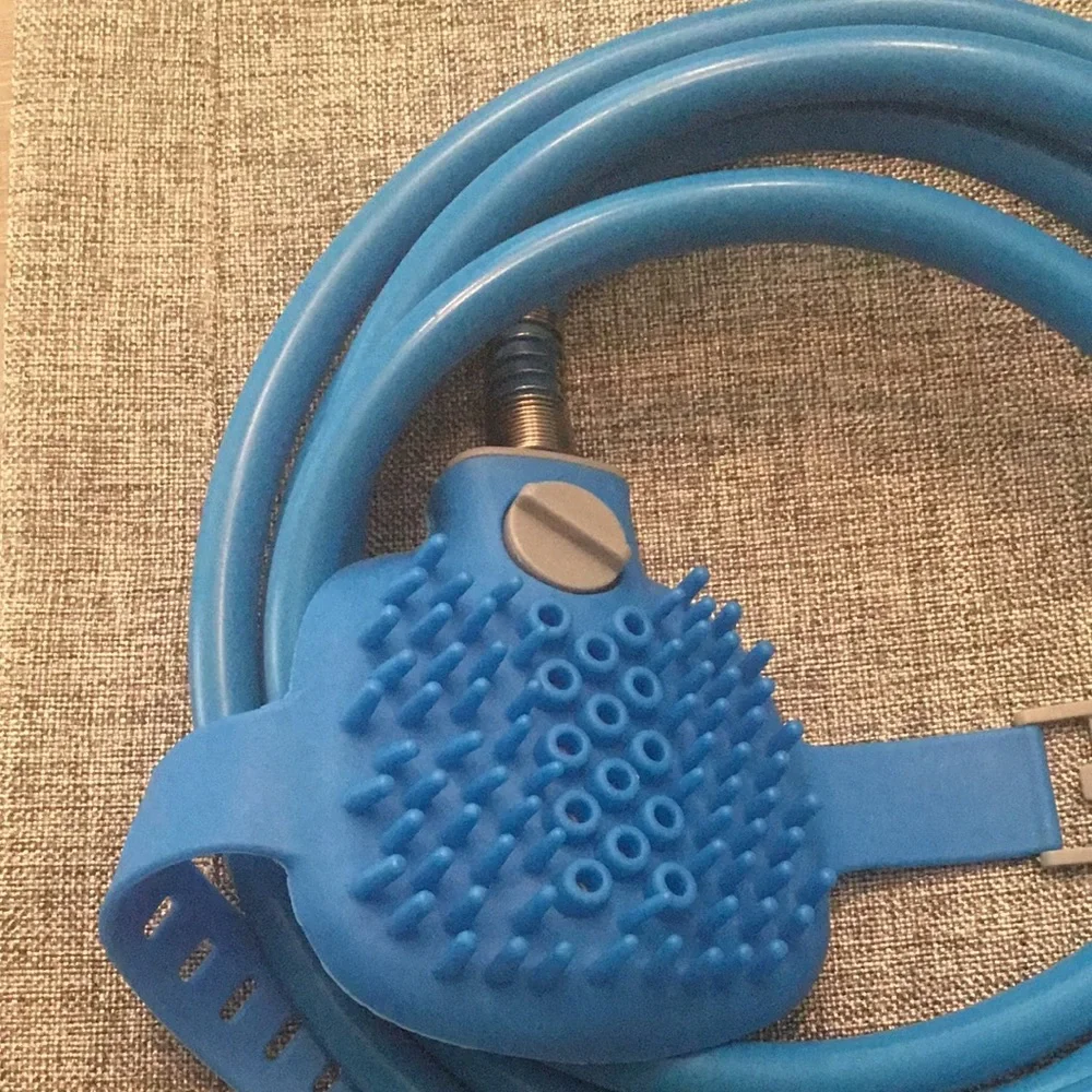 Pet Bathing Tool with Shower Sprayer. NWT